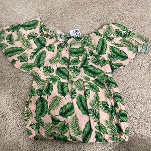 Full Circle Trends Pink leaf ruffle shirt size small